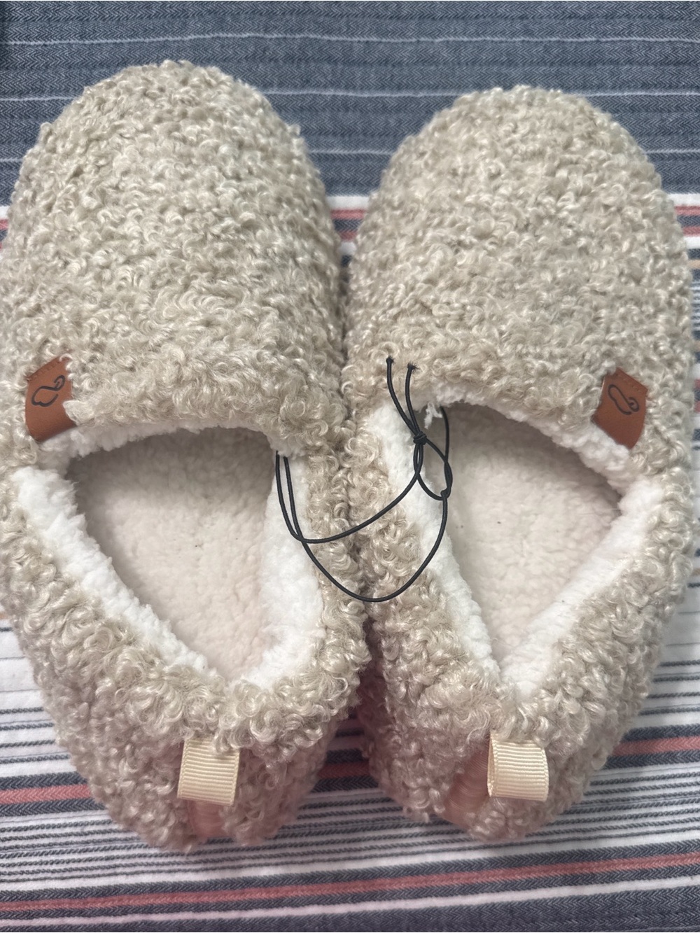 Unk Plush Sherpa Slip-On Slippers in Light Beige